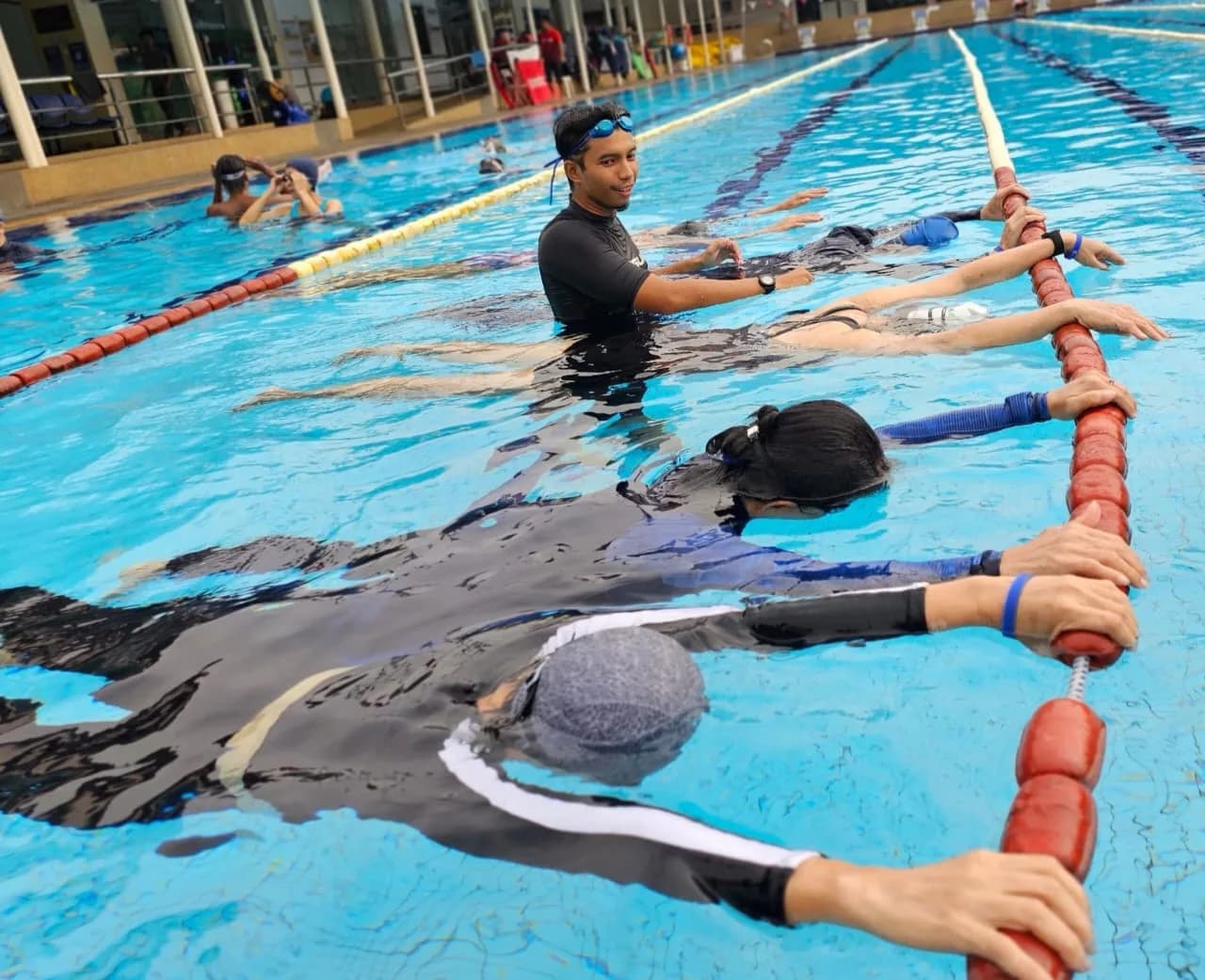 Kids Swimming Class photo 3