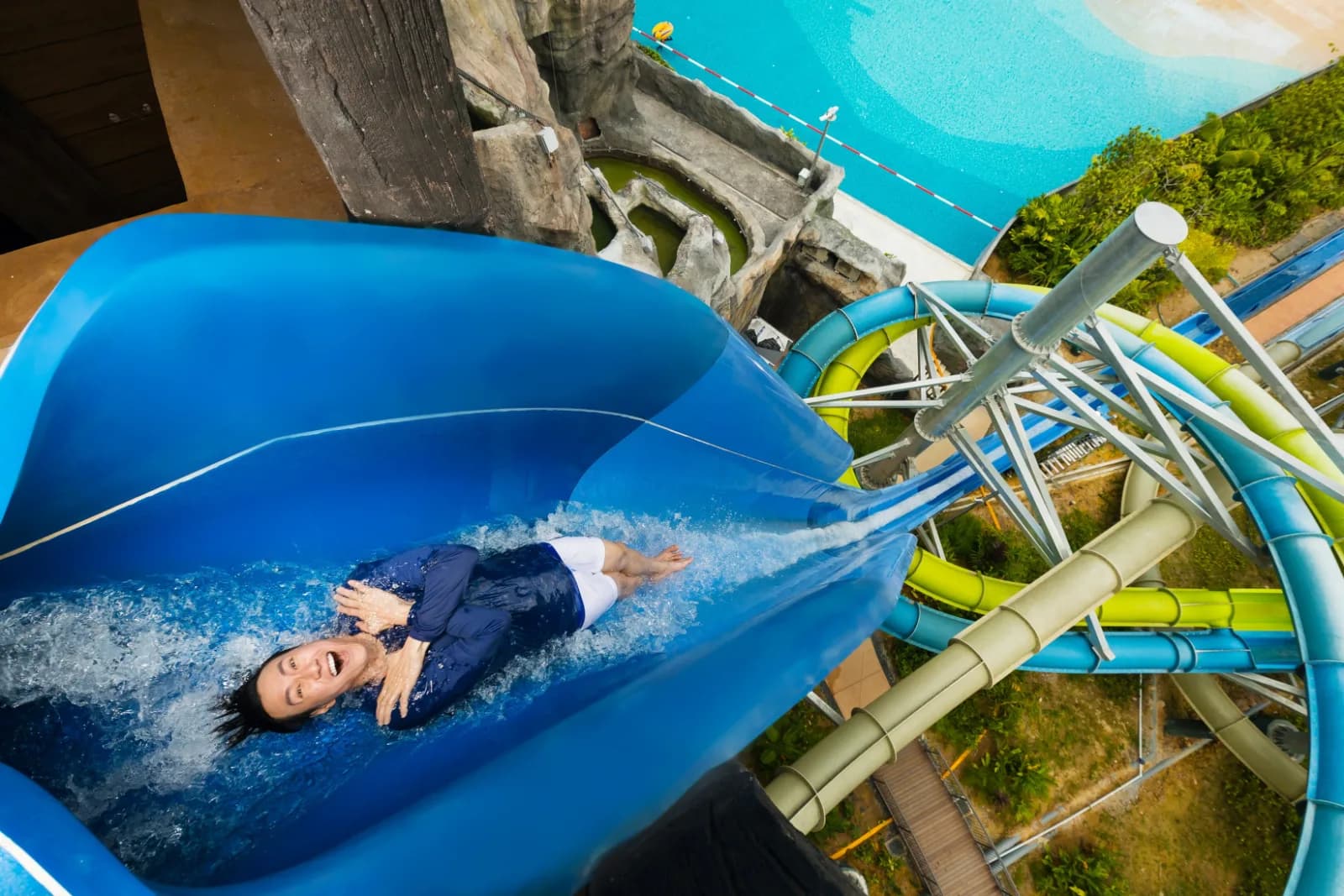 SplashMania Waterpark photo 2