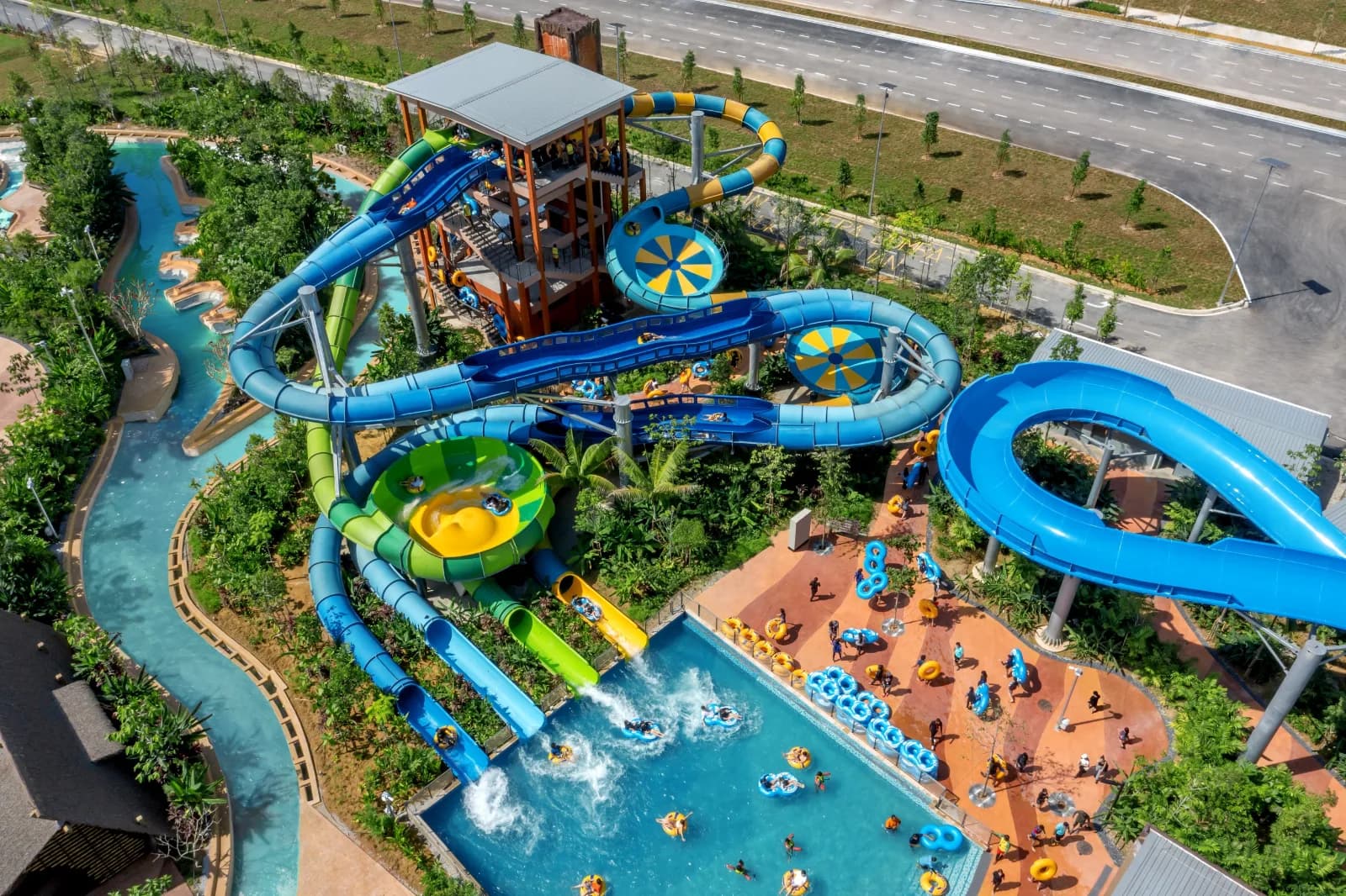 SplashMania Waterpark photo 5